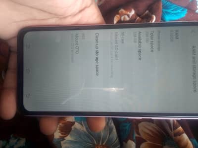 8GB RAM ha 256 memory hai PTA Approved ha