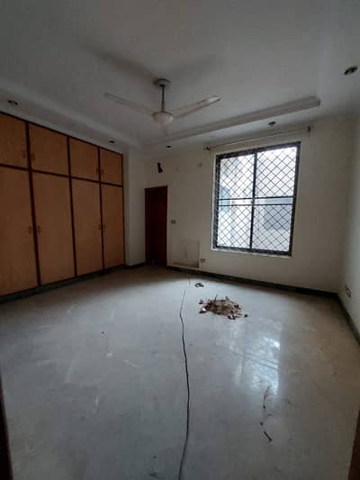 2 Beds Upper Portion For Rent