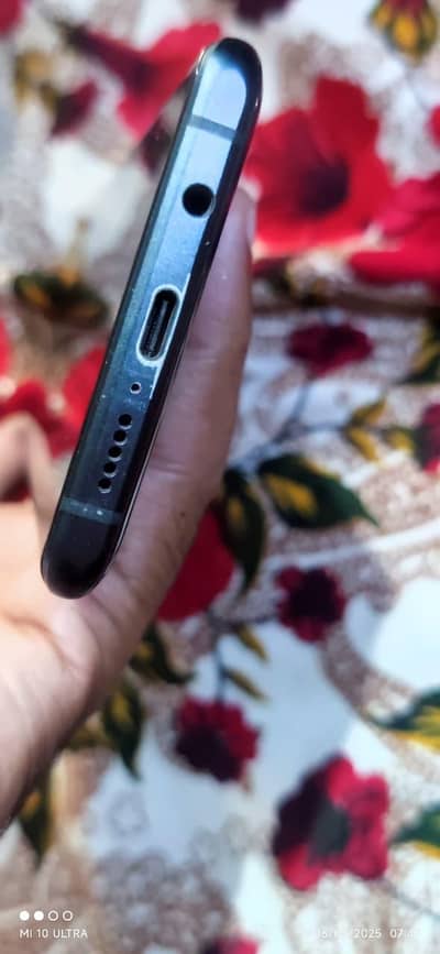 Xiaomi Mi not 10 pro 10/9 condition Ma sha allah. . pta