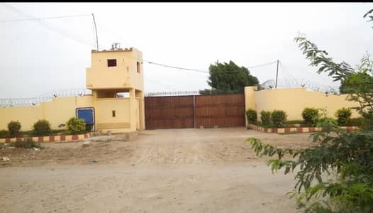 600 Sq Yards Main Road Semi Commercial Type Plot Teacher Society 21A