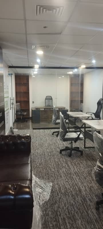611 sqft premium furnished office available on rent