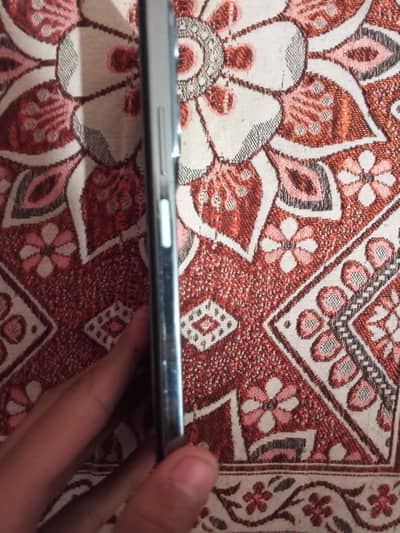 BOX BACK ONLY 6 MONTH USED PHONE IN SALE BEAUTIFUL COLOUR