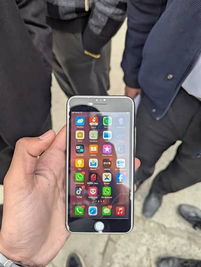 Want Exchange with Above Non PTA model. Iphone 7plus. PTA APPROVED