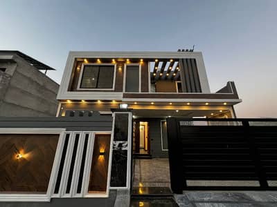 10 Marla Ultra Modren Design House Available For Sale D Block Best Location Best House Reasonable Price. . .