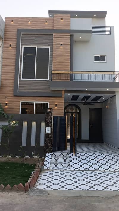 5 Marla Ultra Modern Design House Available For Sale Prime Location Solid Construction All Facilities Available Here. . .