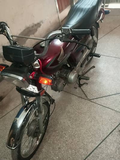 HONDA CD70 2015B