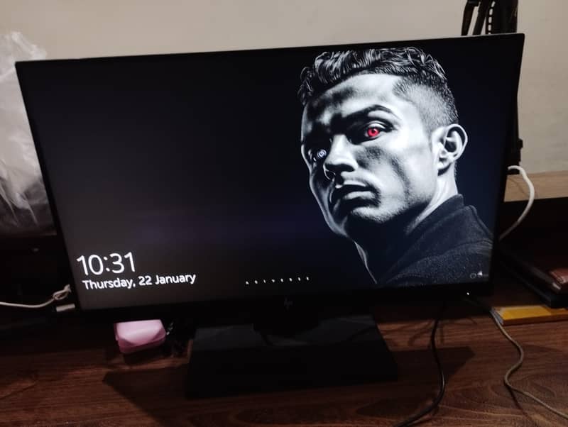 Gaming PC Setup 22” HP Monitor RX 5700 XT i5 10th Gen 1