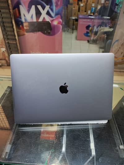 MacBook Pro 2019 A1990 15"