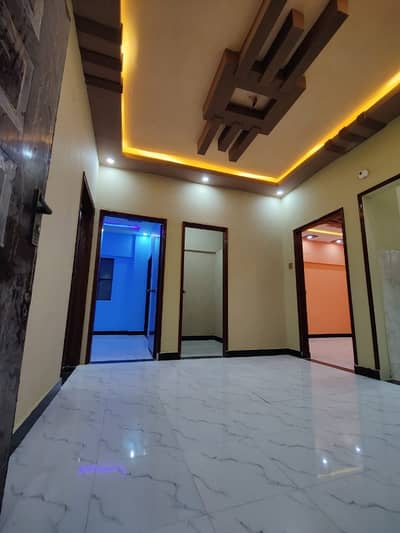 A Prime Location Flat Of 950 Square Feet In Karachi