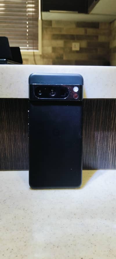 google pixel 8 pro 12/128PTA Approved only dot screen03023769780