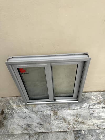 Aluminum Window 3/3