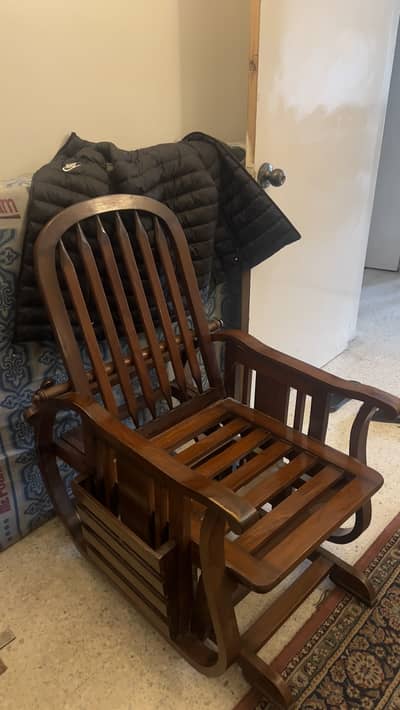 Rocking chair with foam padding