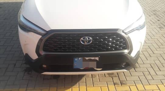 Toyota cross (hybrid)