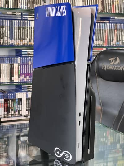 PS5 Slim 1TB barely used uk model