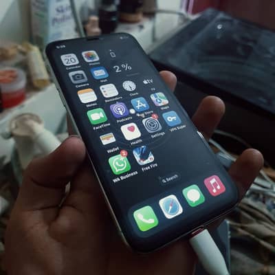 IPHONE X NON PTA but sim WORKING UPHONE. onic FOR EXCHANGE AND SALE