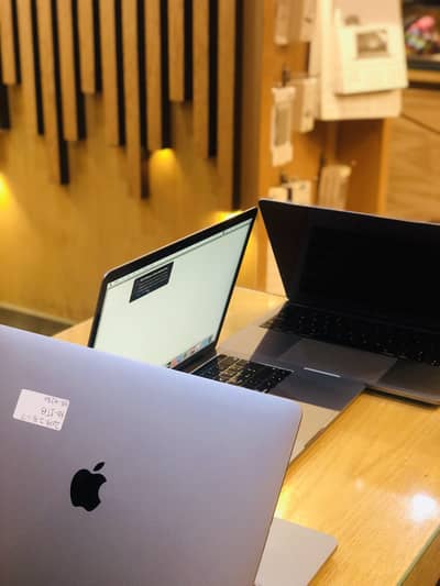 MacBook pro 2019 13inch (16/256)