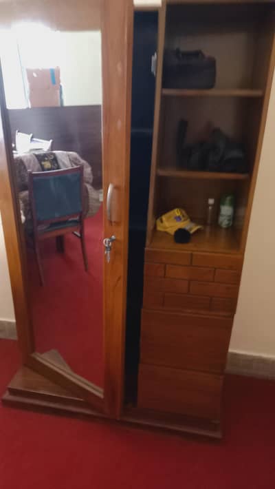 dressing table/vanity