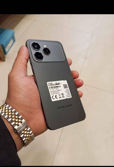 Tecno spark 40 1month use condition like brand new full box available