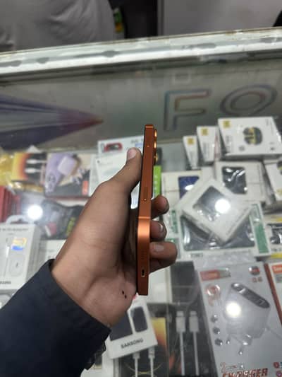 I phone xr convert into 17 pro