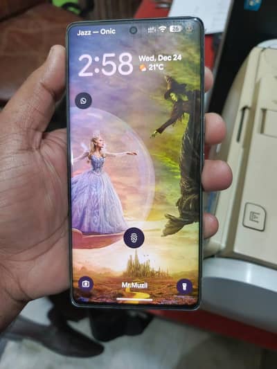 google pixel 7pro cp with original box condition 8/10