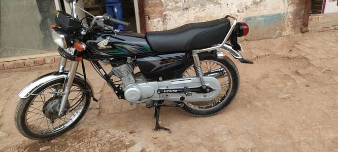 Honda CG 125 2023 modal 10 X 10 condition all original