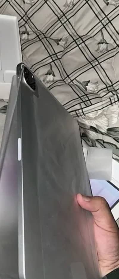 Apple iPad Pro M1 Silver 2021/2022 Like Brand new!