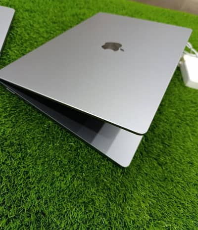 Apple Macbook Pro 2023, 16 inch, Apple M2 Pro, 32GB RAM, 1TB SSD