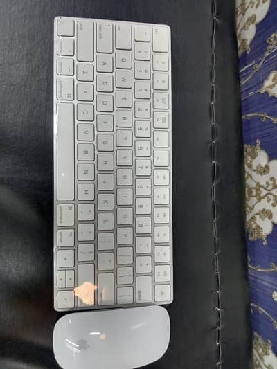 Apple Keyboard & Mouse Pair M2