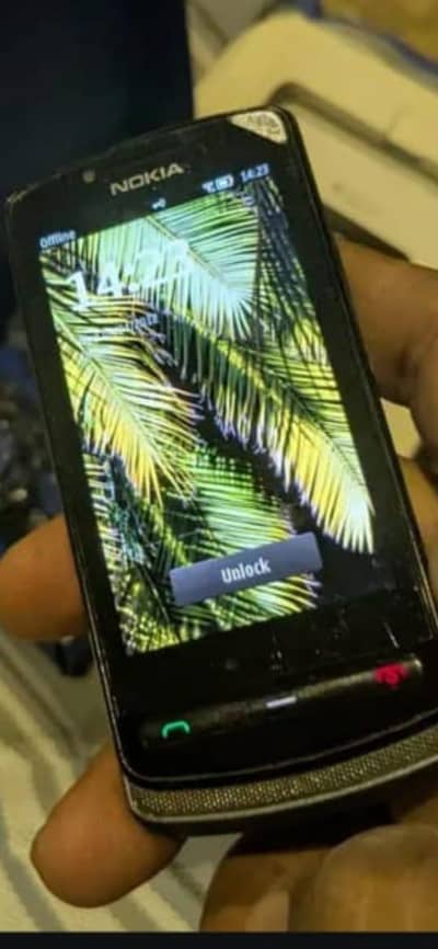 Nokia 700 for Sale