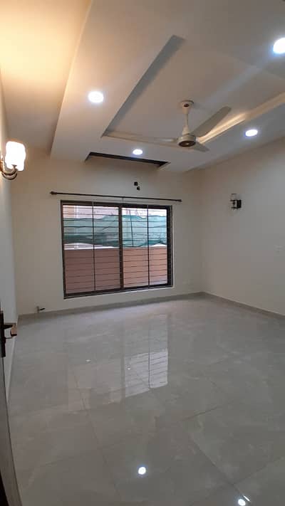 1 kanal Open Basement For Rent in E-11