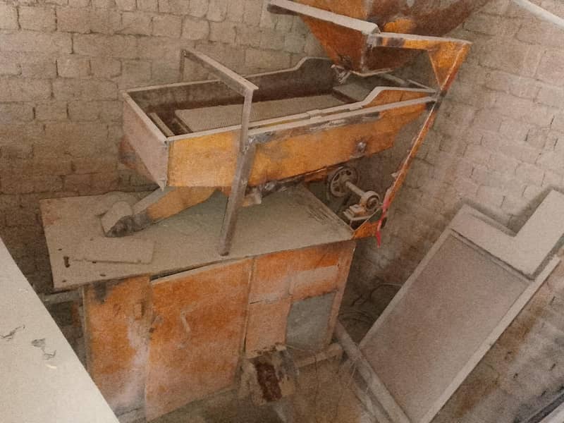 آٹا چکی مشین 1