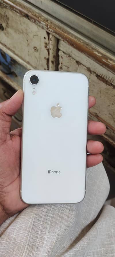 iphone XR 128gb waterpack