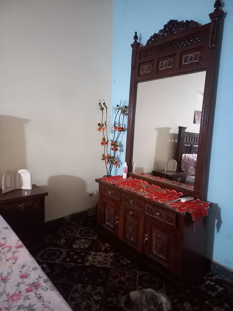 Bed set with dressing table 1