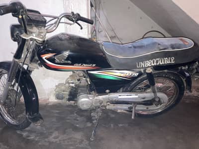 Honda cd70 for sell applied he letter mojud he bike ok he