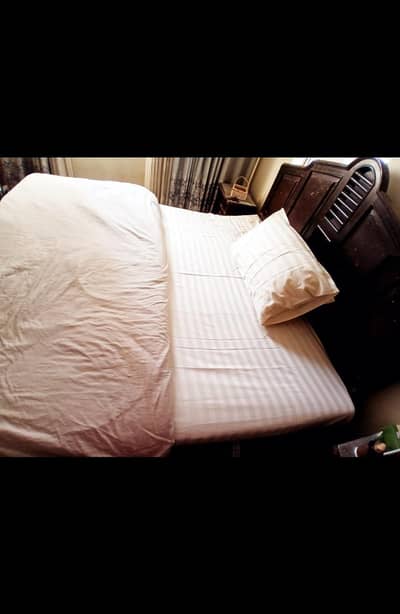 double bed king size for sale with two side tables