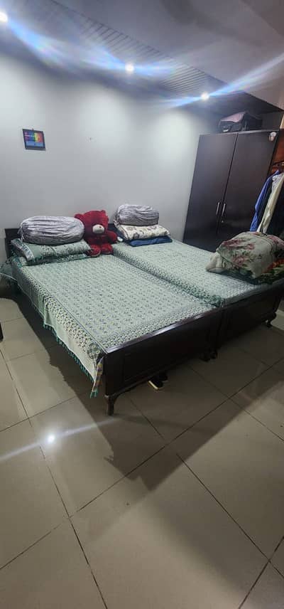 Single bed | Bed with Mattres | Wooden Bed | Good Condition