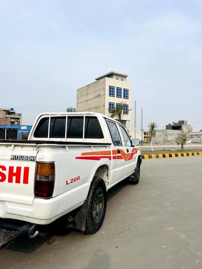 Mitsubishi L200