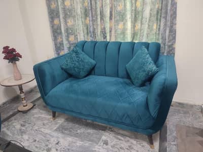 Sofa set 6 seater for sale, urgently just like new