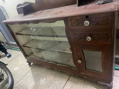 Hard wooden mazboot showcase for dinner set 8/10 condition