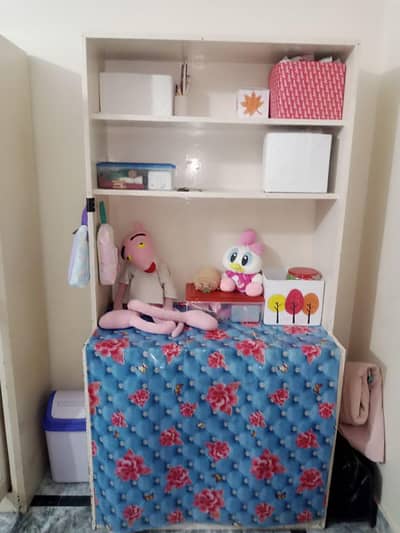 study table with shelf and dorws