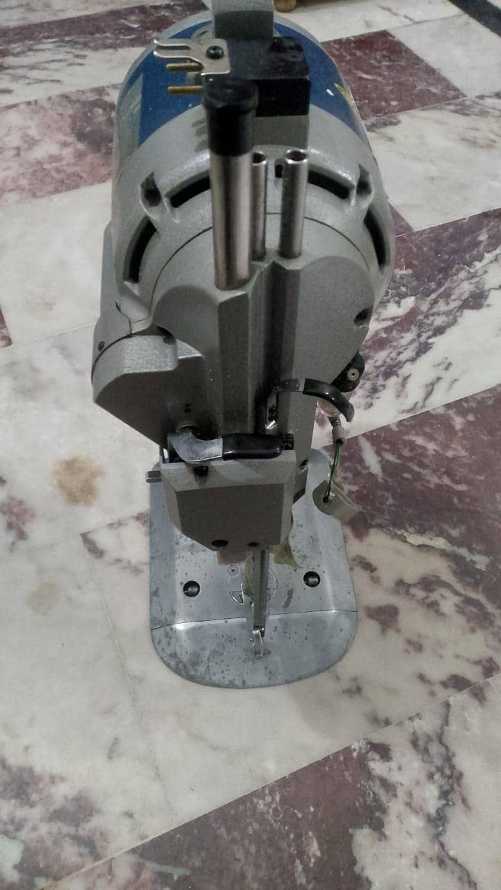 Clothes Cutting Machine 1