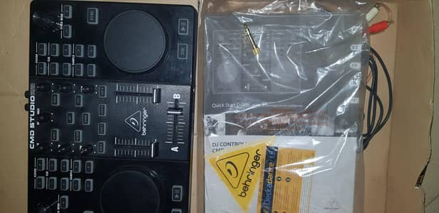 Turntable/DJ Mixer -- Behringer CMD Studio 2a