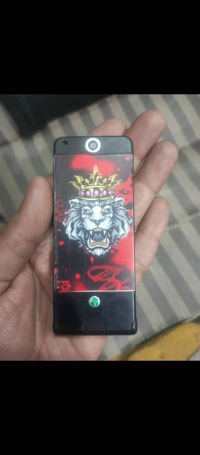 Sony Ericsson W350i (Walkman Phone)