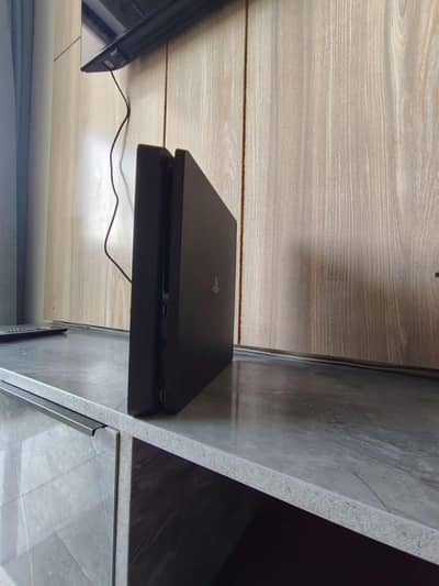 ps4 slim 1TB
