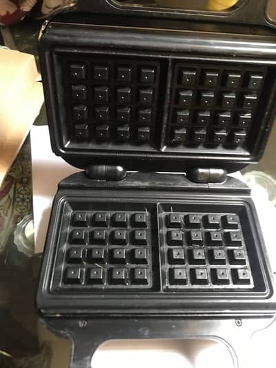 Sandwich maker 3 in 1 Anex good condition slightly used