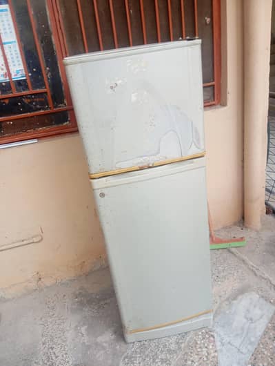 use refrigerator for sale and good working condition