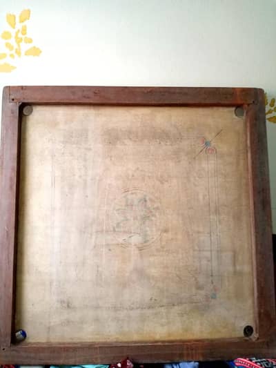 USED CARROM BOARD