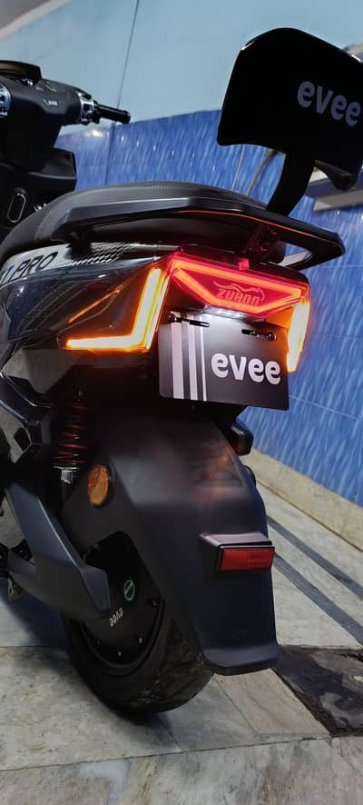 EVEE S1 PRO Electric Scooty