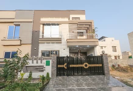 Prime Location 5 Marla House In Bahria Nasheman Is Best Option