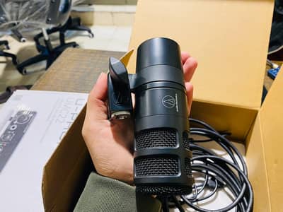 Professional Podcasting & Studio Bundle – Audio-Technica AT2040 Mic